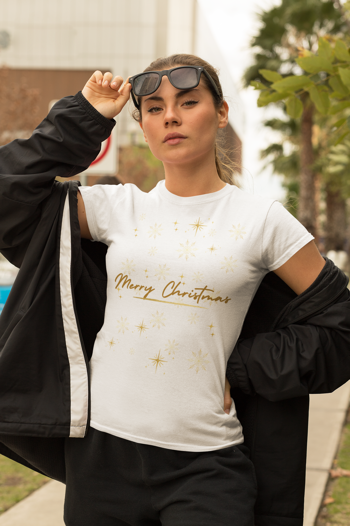 "MERRY CHRISTMAS" | Christmas Casual | Unisex T-shirt | Gold